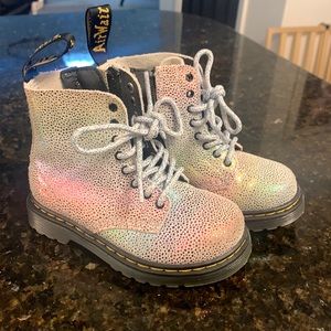 Dr. Martens toddler size 7 NWT